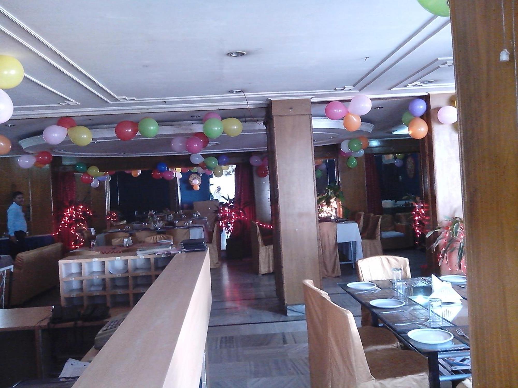 Hotel Mahalaxmi Indo Myanmar Guwahati Exterior foto